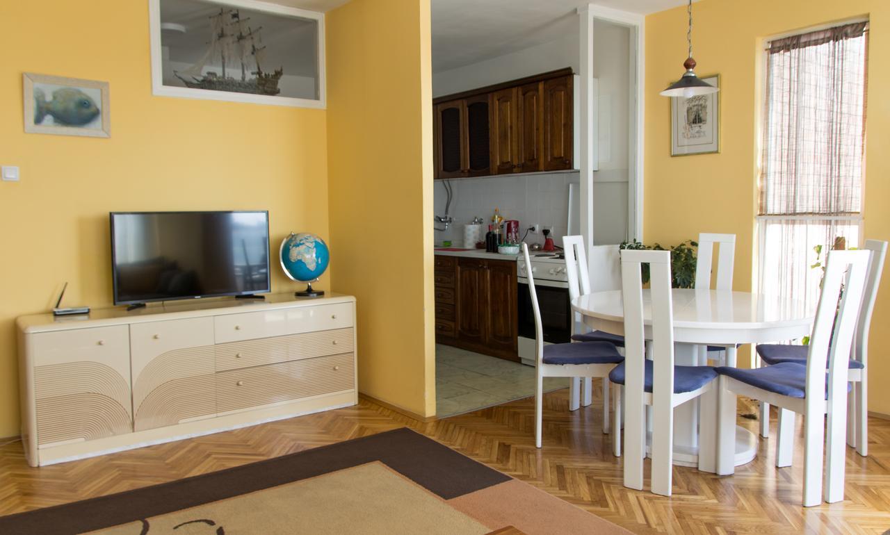 Sunny Apartment Belgrado Esterno foto